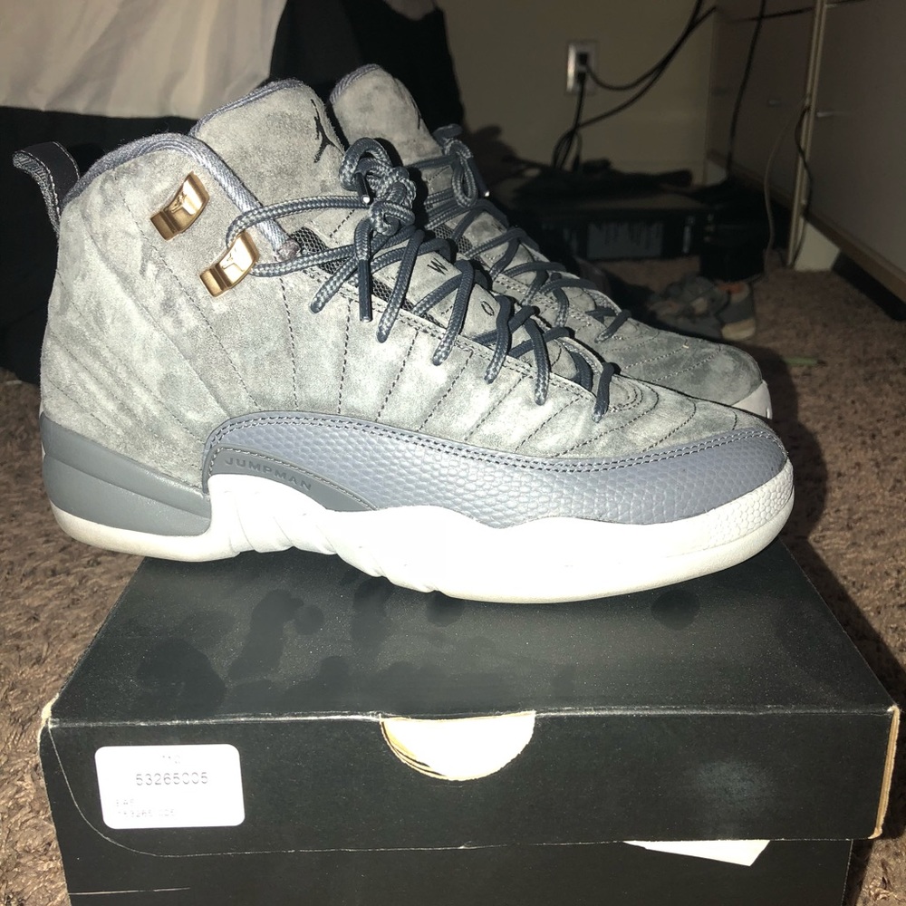 Wolf grey 12s